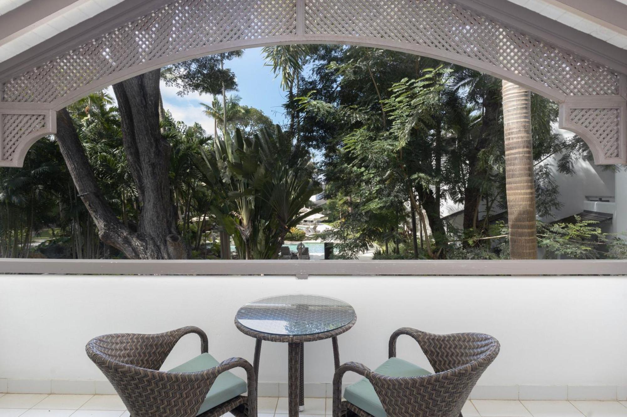 Colony Club By Elegant Hotels Saint James Exterior photo